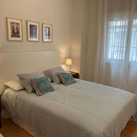 2 Bedroom Apartment By Guadalquivir River Seville Ngoại thất bức ảnh